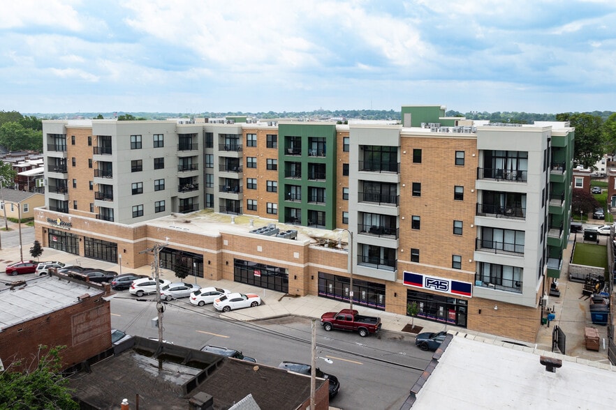 6325 Victoria Ave, Saint Louis, MO for sale - Building Photo - Image 3 of 18