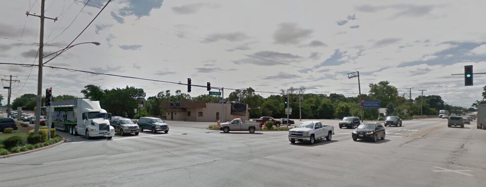 103 E Jefferson St, Shorewood, IL for lease - Building Photo - Image 2 of 3