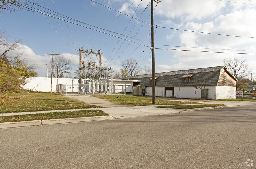 112 Mill St, Linden, MI for sale - Primary Photo - Image 1 of 12