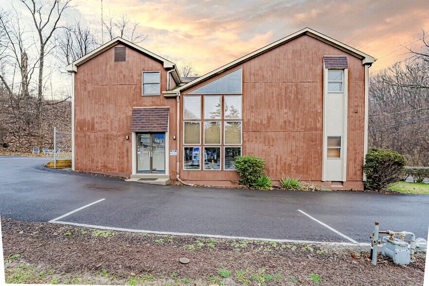 1749 Painters Run Rd, Pittsburgh, PA 15241