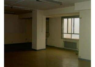 Retail in Valladolid, Valladolid for lease Interior Photo- Image 2 of 5