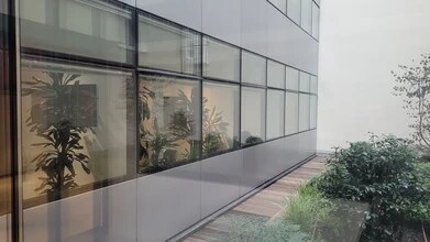 19 Rue Du Général Foy, Paris for lease Interior Photo- Image 2 of 3