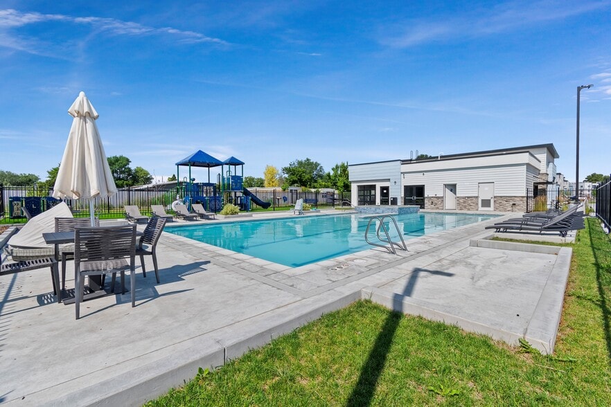 1275 Caldwell Blvd, Nampa, ID for sale - Building Photo - Image 3 of 21