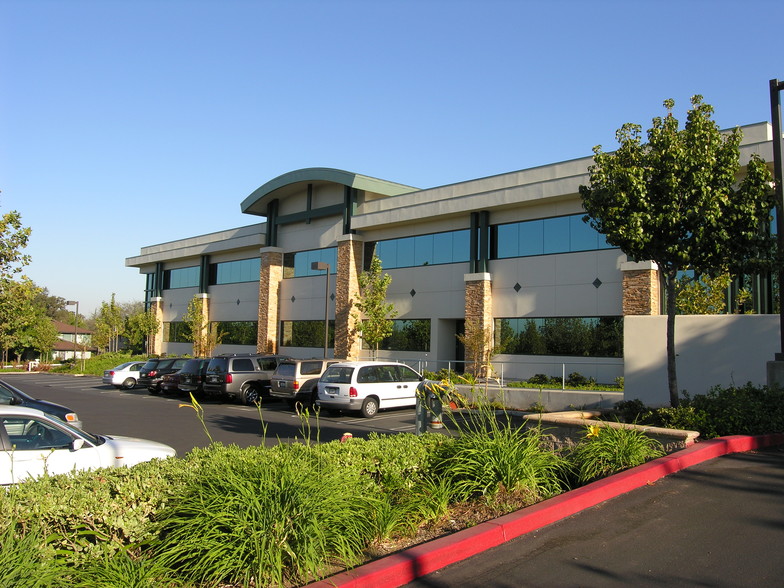 300 Harding Blvd, Roseville, CA for lease - Building Photo - Image 1 of 8