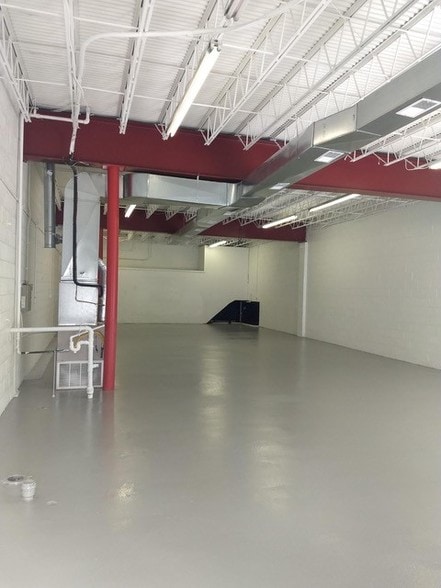 621-641 Lofstrand Ln, Rockville, MD for lease - Interior Photo - Image 2 of 11