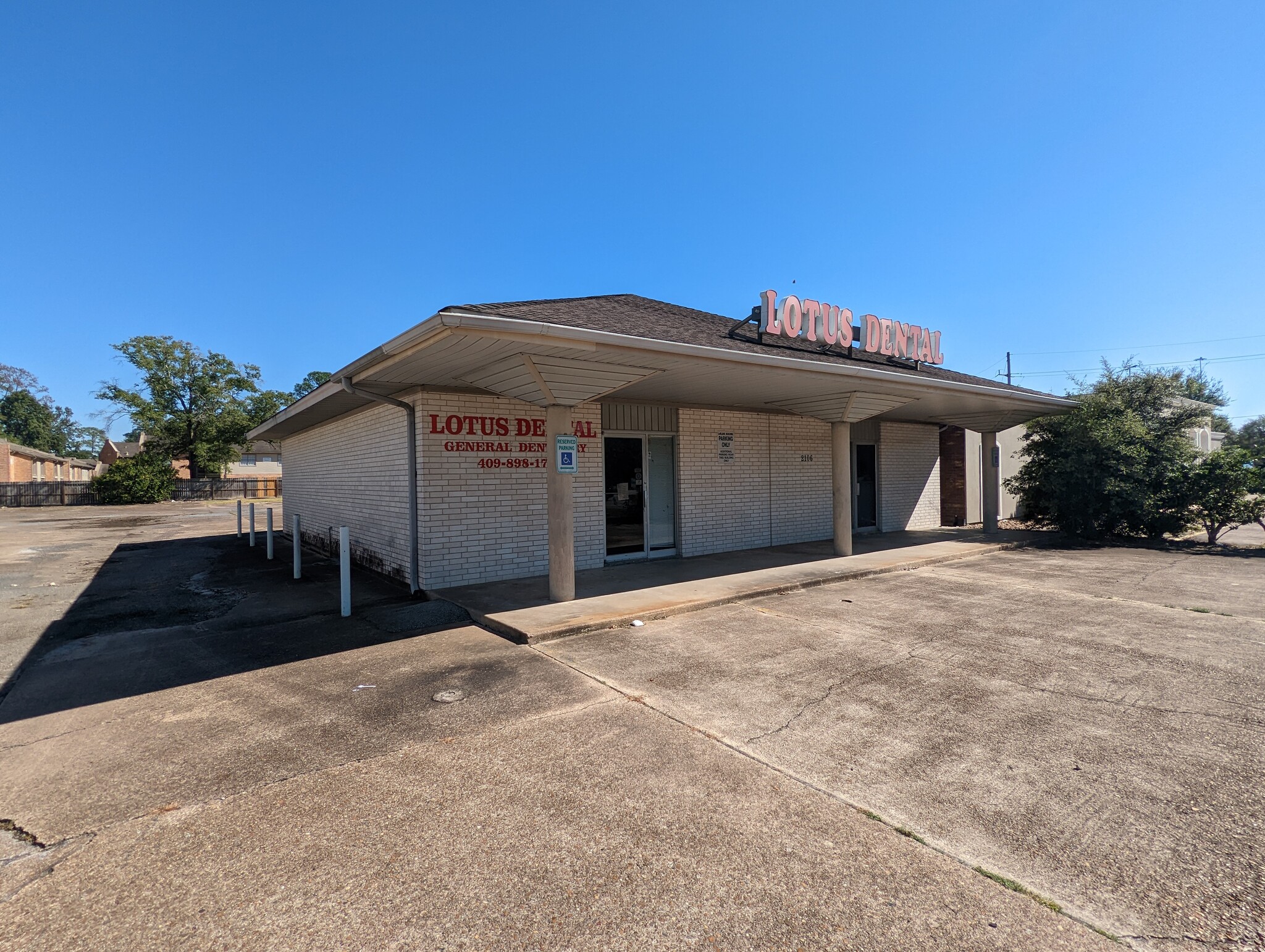 2106-2108 N 11th St, Beaumont, TX for sale Building Photo- Image 1 of 1