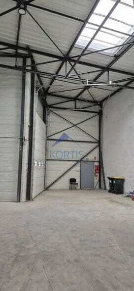 Flex in Saint-Priest for sale - Interior Photo - Image 1 of 9