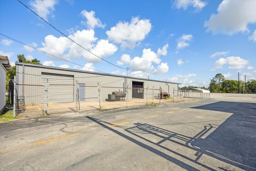 5903 Highway Blvd, Katy, TX for lease - Building Photo - Image 2 of 6