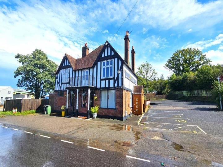 London Road, Flimwell for sale Primary Photo- Image 1 of 1