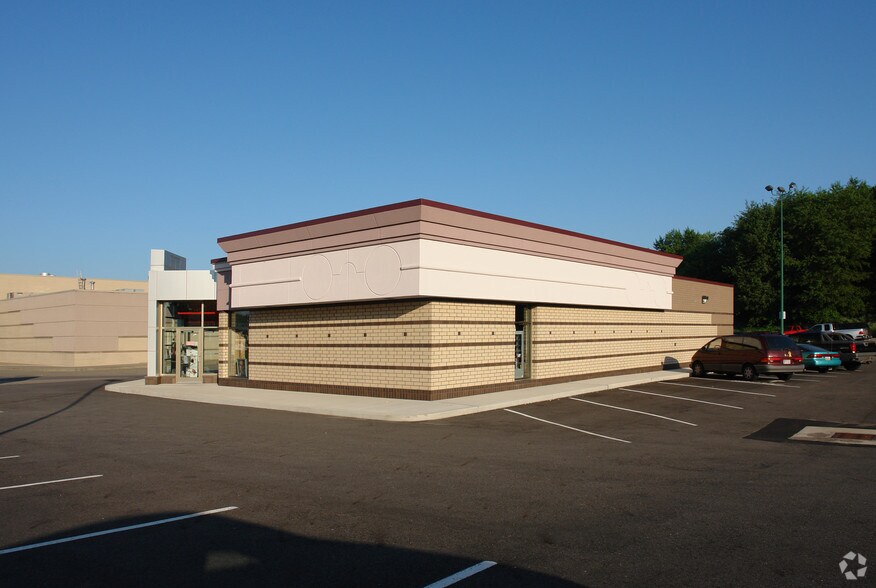 4865 Frank Ave NW, Canton, OH for sale - Building Photo - Image 2 of 2