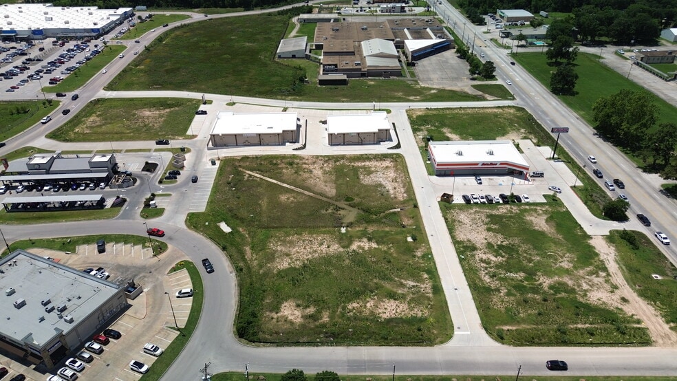 Caney Crossing Pad Sites portfolio of 4 properties for sale on LoopNet.com - Building Photo - Image 3 of 5