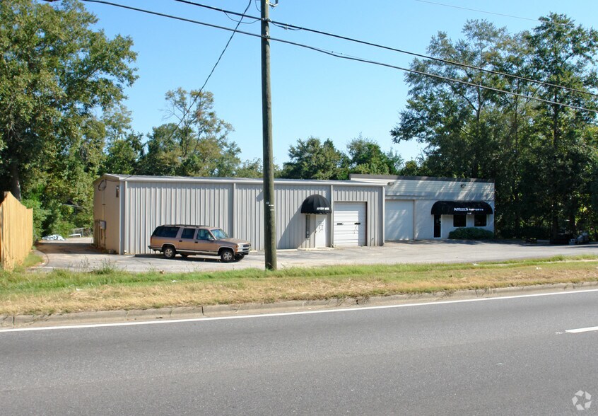 3828 Moffett Rd, Mobile, AL 36618