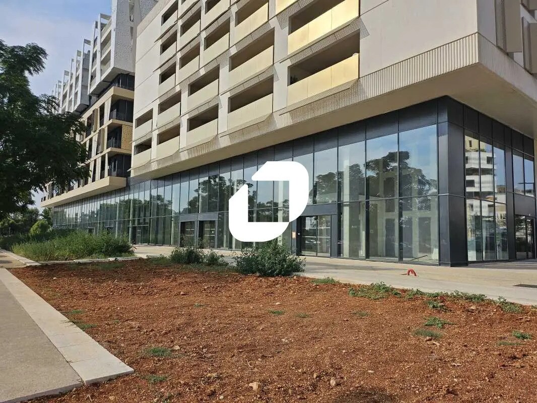 Retail in Montpellier for lease Building Photo- Image 1 of 13