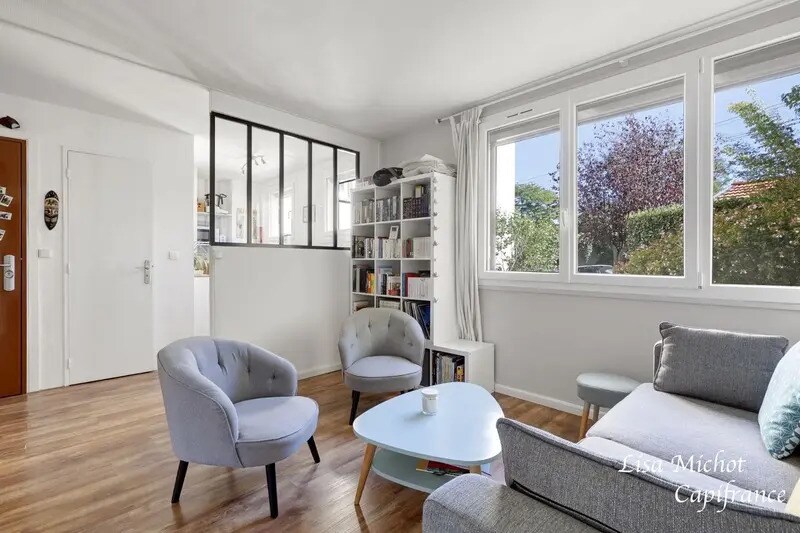 Office in Nanterre for sale - Interior Photo - Image 1 of 12