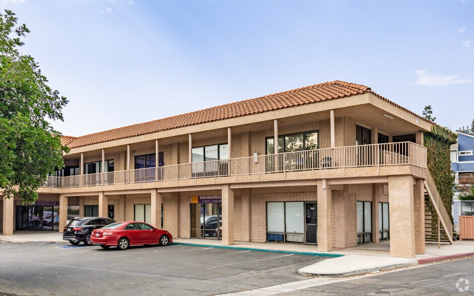 201-261 S Lakeview Ave, Placentia, CA for sale - Building Photo - Image 1 of 1