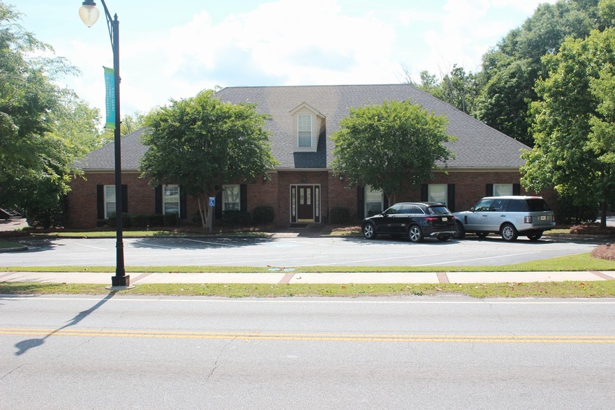 151 N Main St, Jonesboro, GA for sale - Building Photo - Image 1 of 1