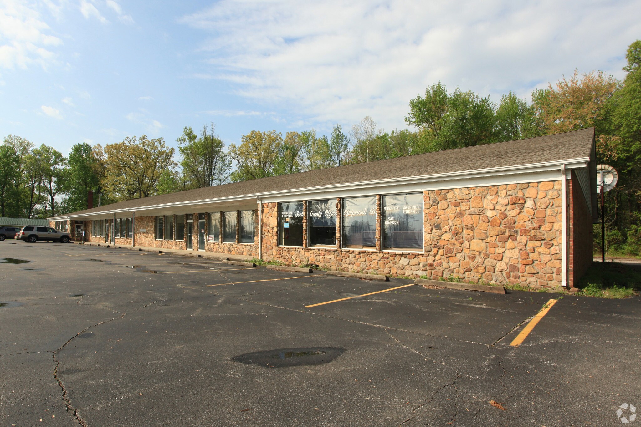 700-750 N Gardner St, Scottsburg, IN for sale Primary Photo- Image 1 of 1