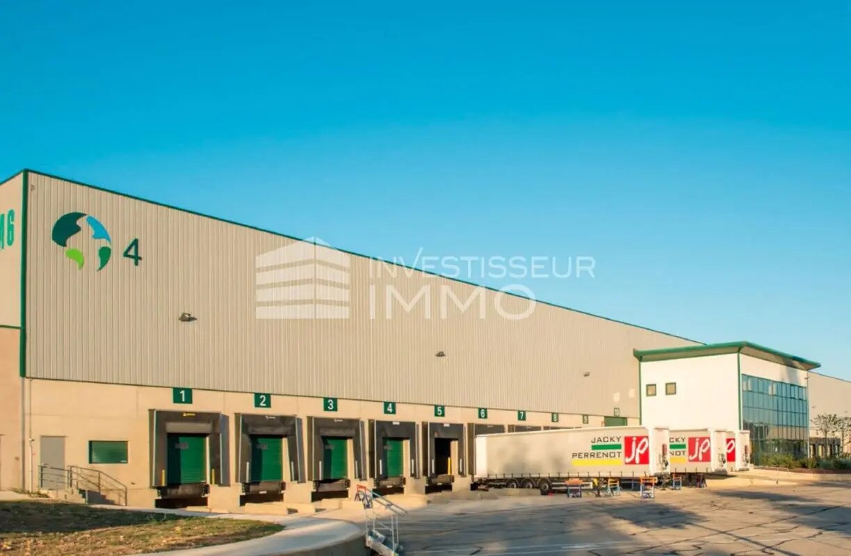 Office in Miramas for lease Building Photo- Image 1 of 5