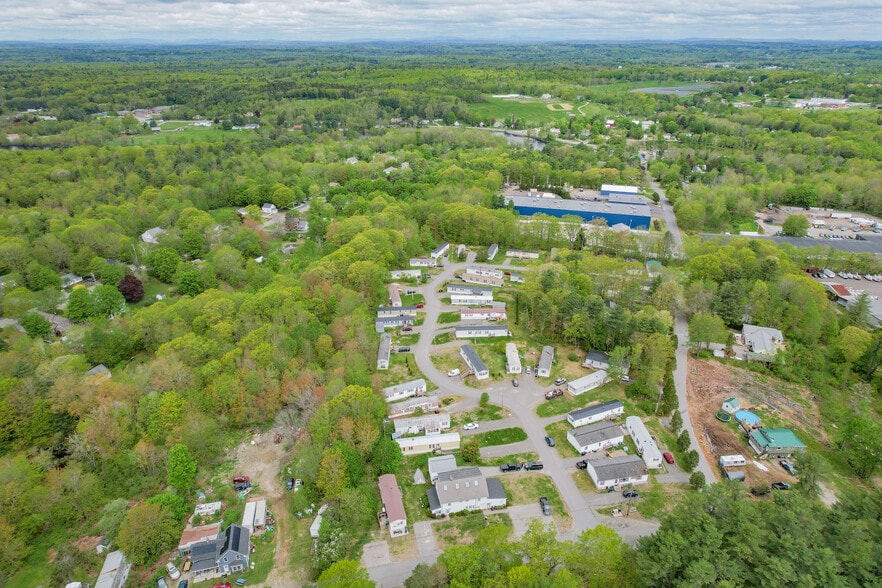 Central Maine Multifamily Portfolio portfolio of 1 properties for sale on LoopNet.com - Building Photo - Image 3 of 50