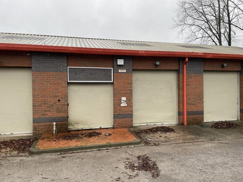 8-9 Station St, Leek for lease - Building Photo - Image 2 of 7