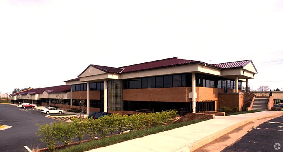 10601-10687 Gaskins Way, Manassas, VA for lease - Building Photo - Image 2 of 8