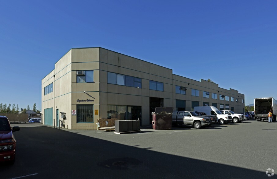 9785 192nd St, Surrey, BC for lease - Primary Photo - Image 1 of 3