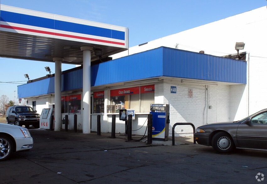 10905 Gratiot Ave, Detroit, MI for sale - Primary Photo - Image 1 of 1