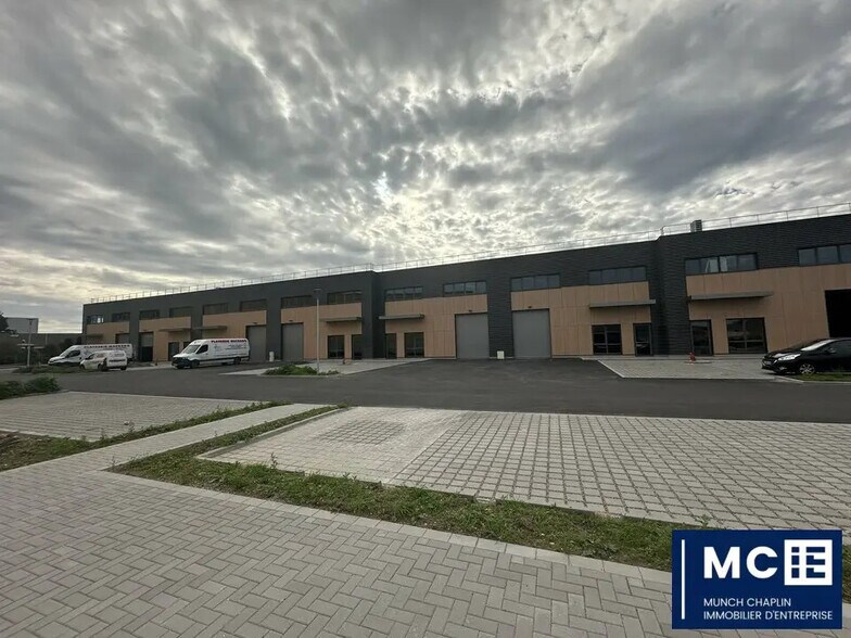 Flex in Molsheim for lease - Building Photo - Image 1 of 6