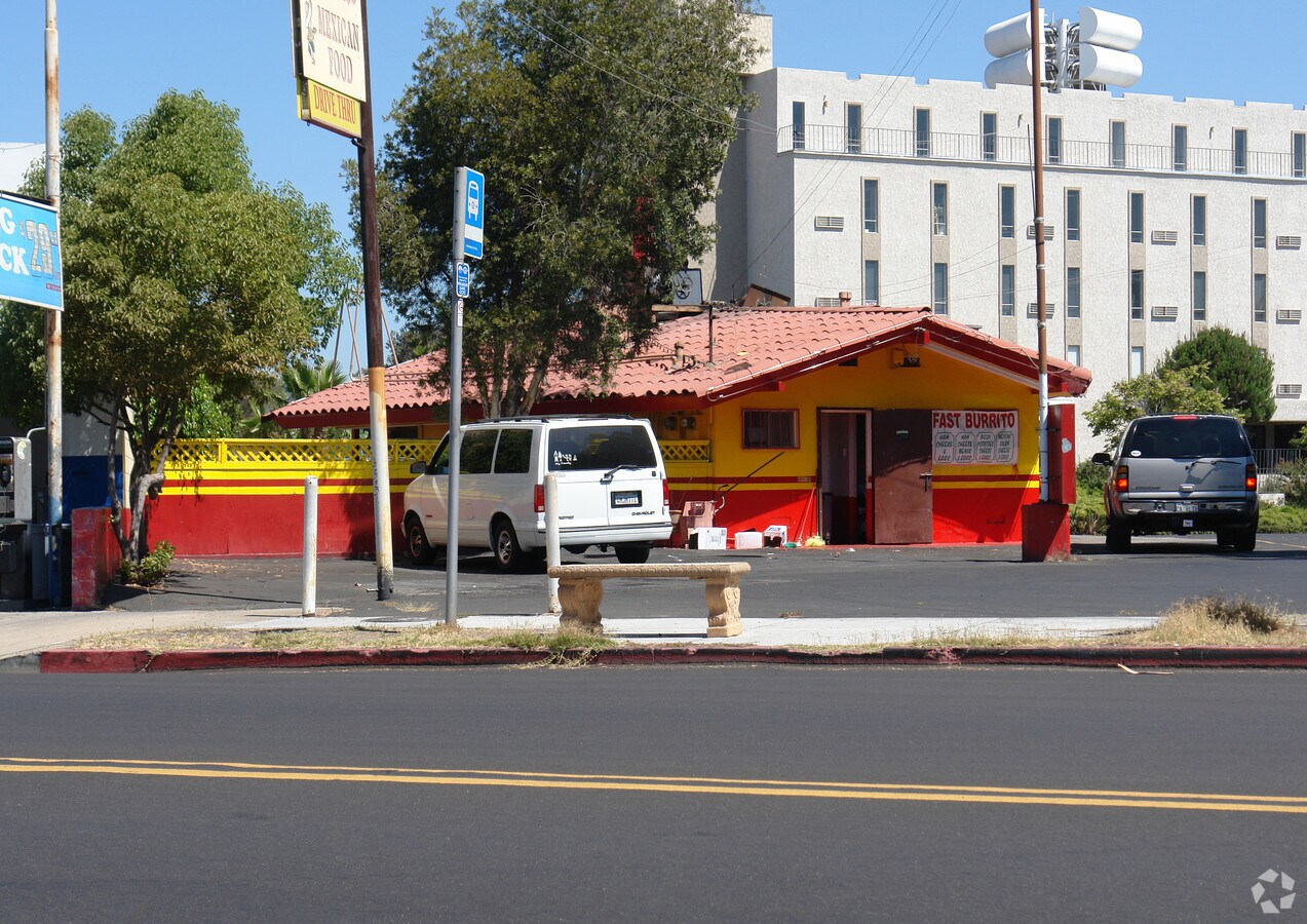 7819 El Cajon Blvd, La Mesa, CA 91942