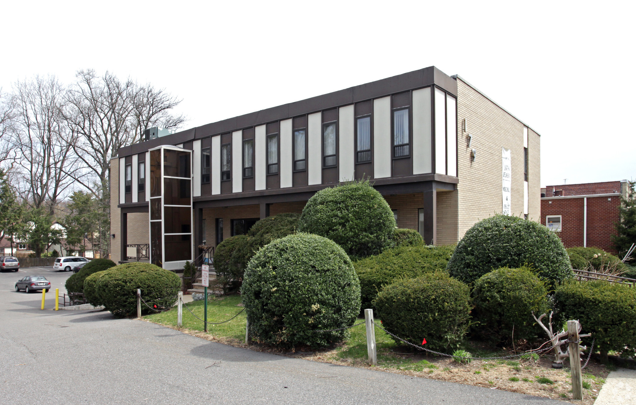 179 Cedar Ln, Teaneck, NJ for sale Primary Photo- Image 1 of 1