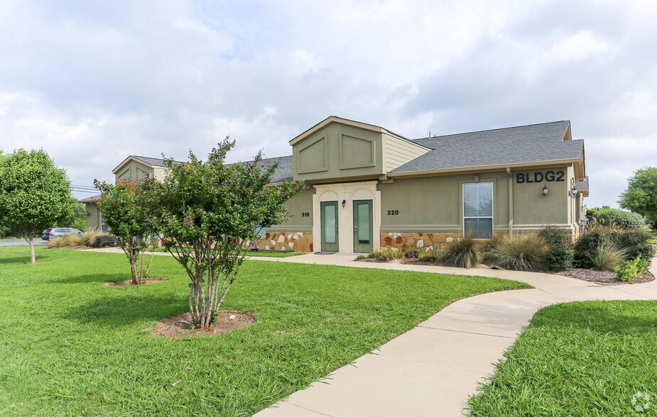 101 W Cooperative Way, Georgetown, TX for sale - Primary Photo - Image 1 of 1
