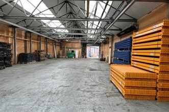 Bilston Rd, Wolverhampton for lease Interior Photo- Image 1 of 3