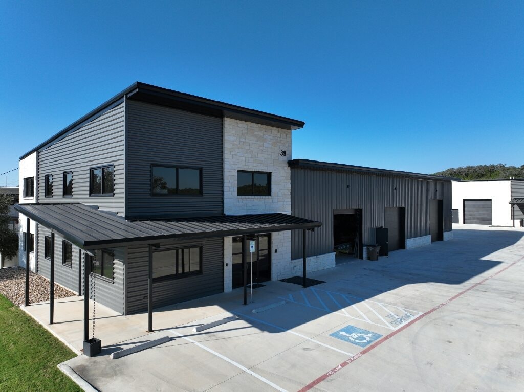 39 Truss Dr, Boerne, TX for lease Building Photo- Image 1 of 12