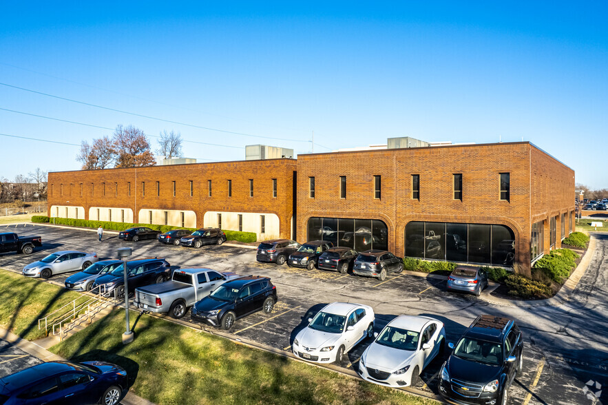 5200 W 110th St, Overland Park, KS for lease - Building Photo - Image 2 of 7