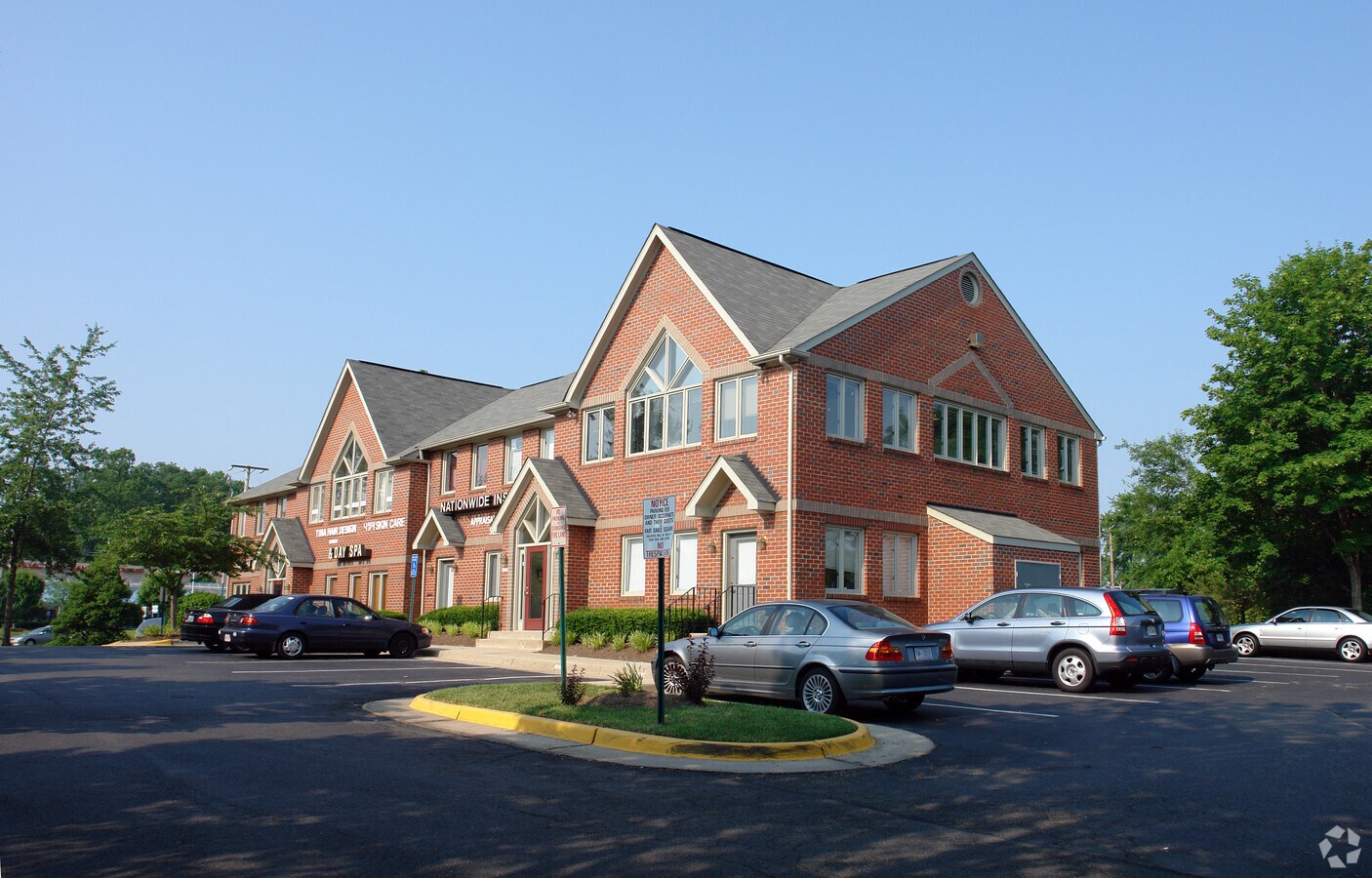 11092 Lee Hwy, Fairfax, VA 22030