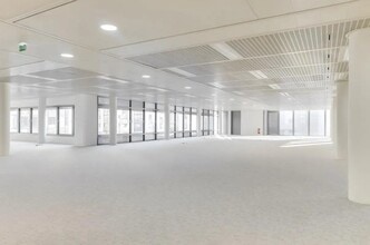 2 Allée De Longchamp, Suresnes for lease Interior Photo- Image 1 of 6