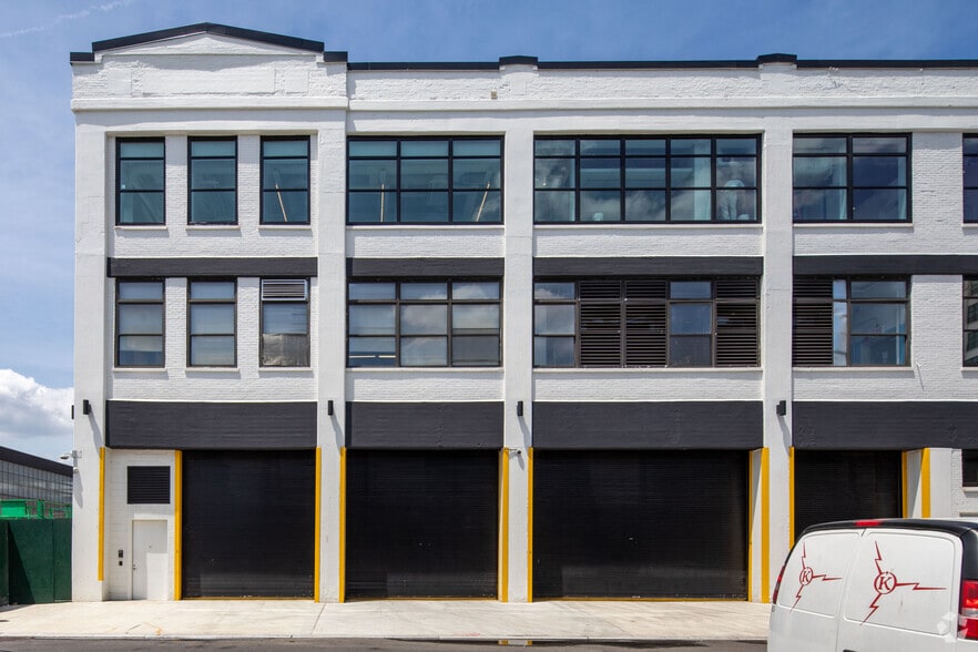 30-02 48th Ave, Long Island City, NY for lease - Building Photo - Image 3 of 6