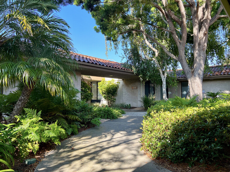 5320 Carpinteria Ave, Carpinteria, CA for lease - Building Photo - Image 2 of 19