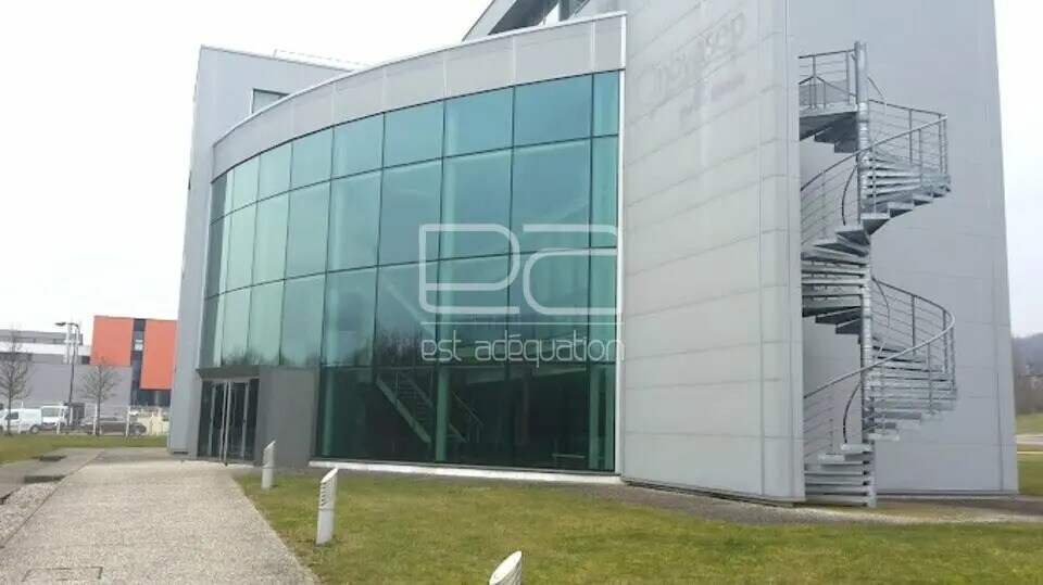 Office in Pompey for lease - Building Photo - Image 2 of 3