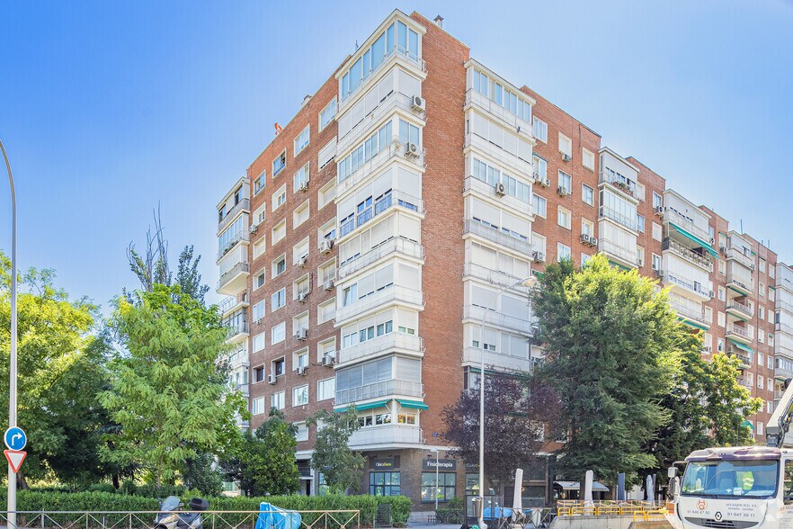 Avenida de América, 58, Madrid, Madrid for sale - Primary Photo - Image 1 of 1