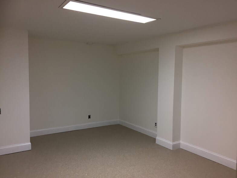 35-06 169th St, Flushing, NY for sale - Building Photo - Image 1 of 1