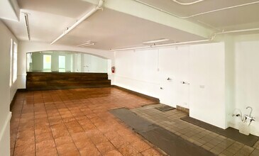 519 Powell St, San Francisco, CA for lease Interior Photo- Image 2 of 3