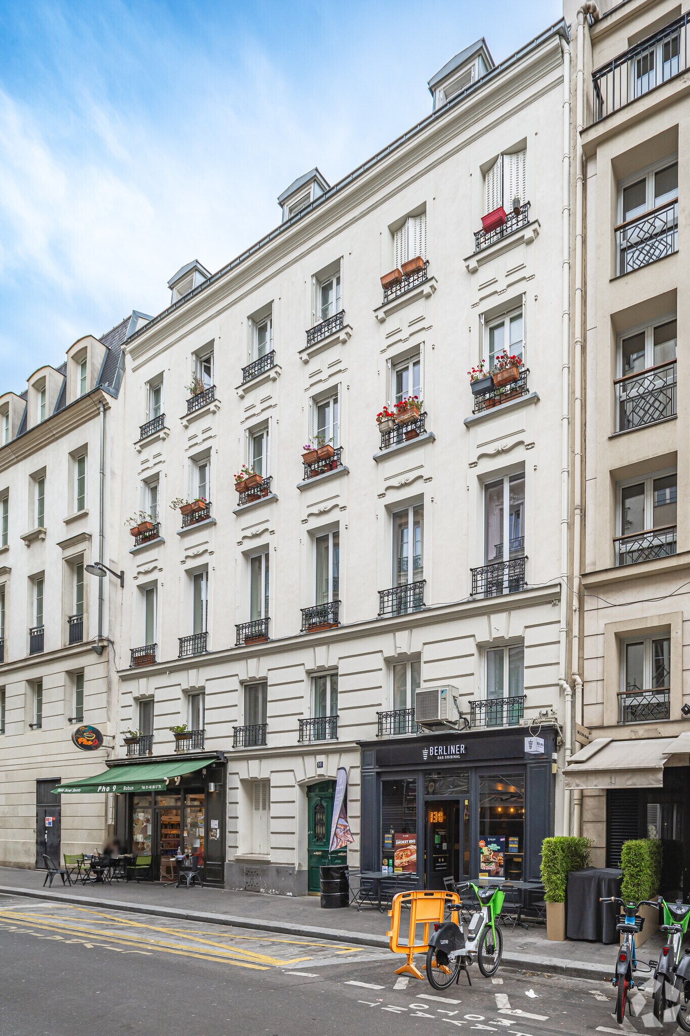 16 Rue Joubert, Paris for sale Primary Photo- Image 1 of 4