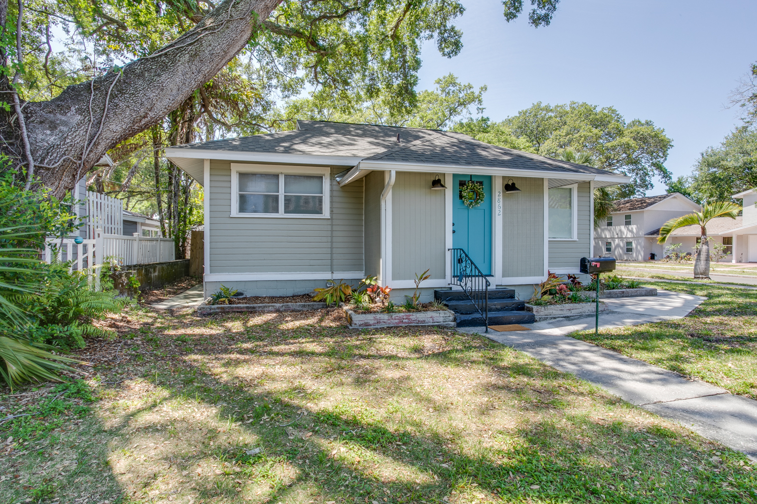 2862 2nd Ave S, Saint Petersburg, FL for sale Primary Photo- Image 1 of 6