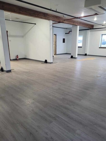 910 Old Steese Hwy, Fairbanks, AK for lease - Building Photo - Image 2 of 8