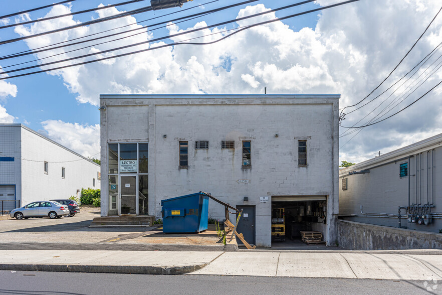 39 Calvary St, Waltham, MA for sale - Primary Photo - Image 1 of 1