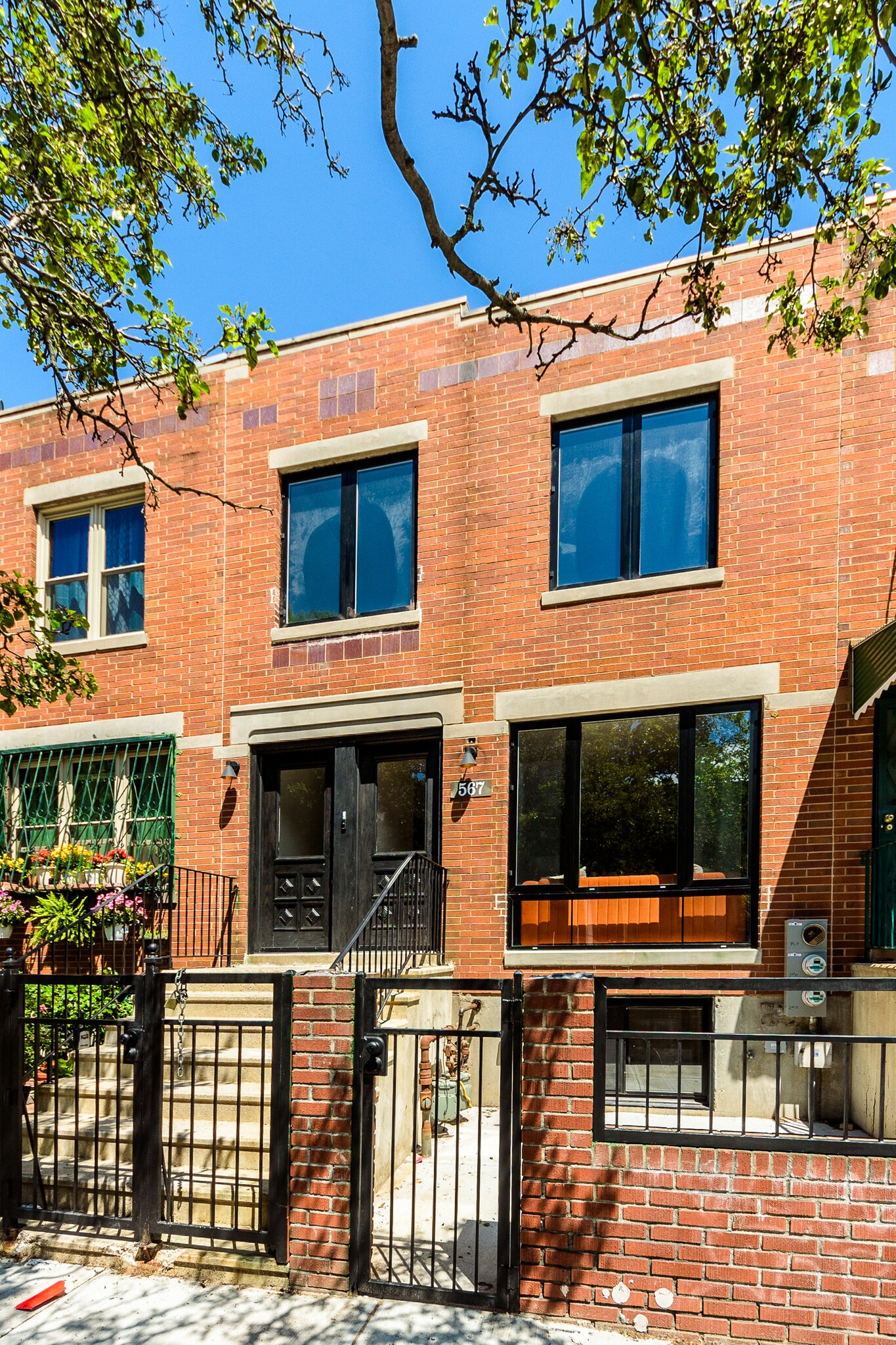 567 Kosciuszko St, Brooklyn, NY for sale Primary Photo- Image 1 of 3