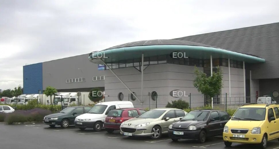 Industrial in Tournefeuille for lease Building Photo- Image 1 of 5