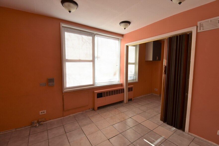 3201 Grand Concourse, Bronx, NY for sale - Interior Photo - Image 1 of 1