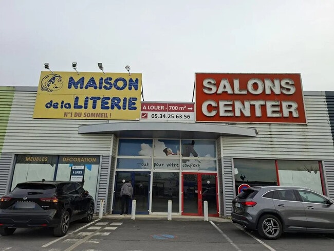 Location Commerce 700 m²